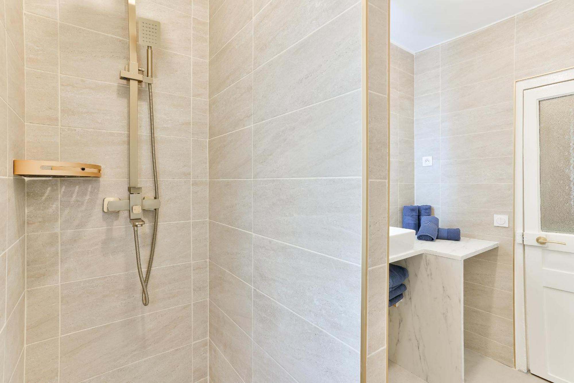 Charmant Appartement A Montmartre-Sacre Coeur Paris Luaran gambar